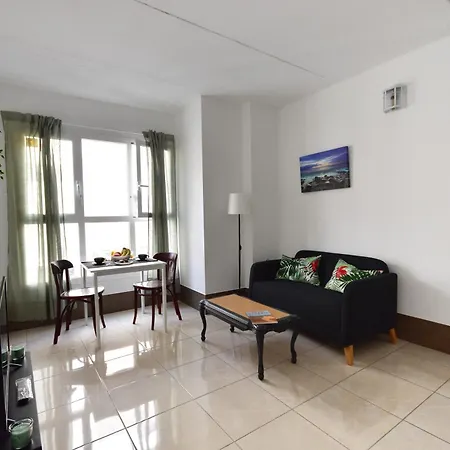A 10 Minutos Del Aeropuerto Apartament